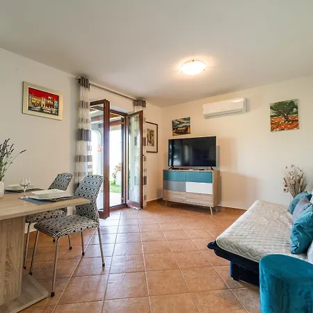 Fuer 4 Personen Ca 50 Qm In Rogocana, Istrien Bucht Von Rasa Labin (Istria)